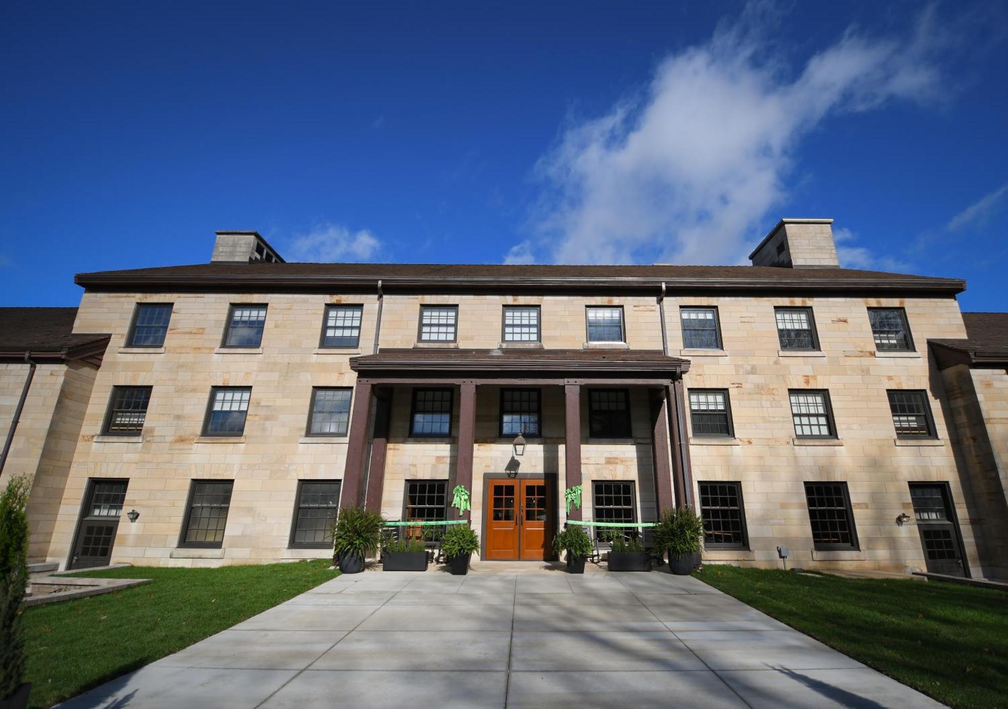 Spring Mill Inn Mitchell Exterior foto